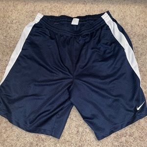 Men’s Nike basketball shorts. Navy blue size XL